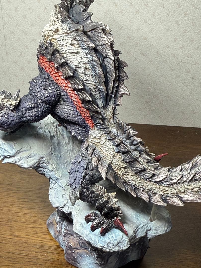 ジンオウガ亜種　CFBクリエイターズモデル モンスターハンタ