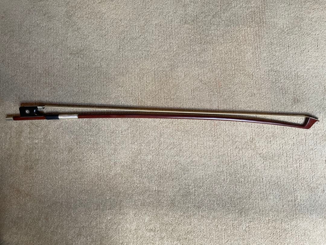 チェロ　4/4 弓　セミハードケース付き