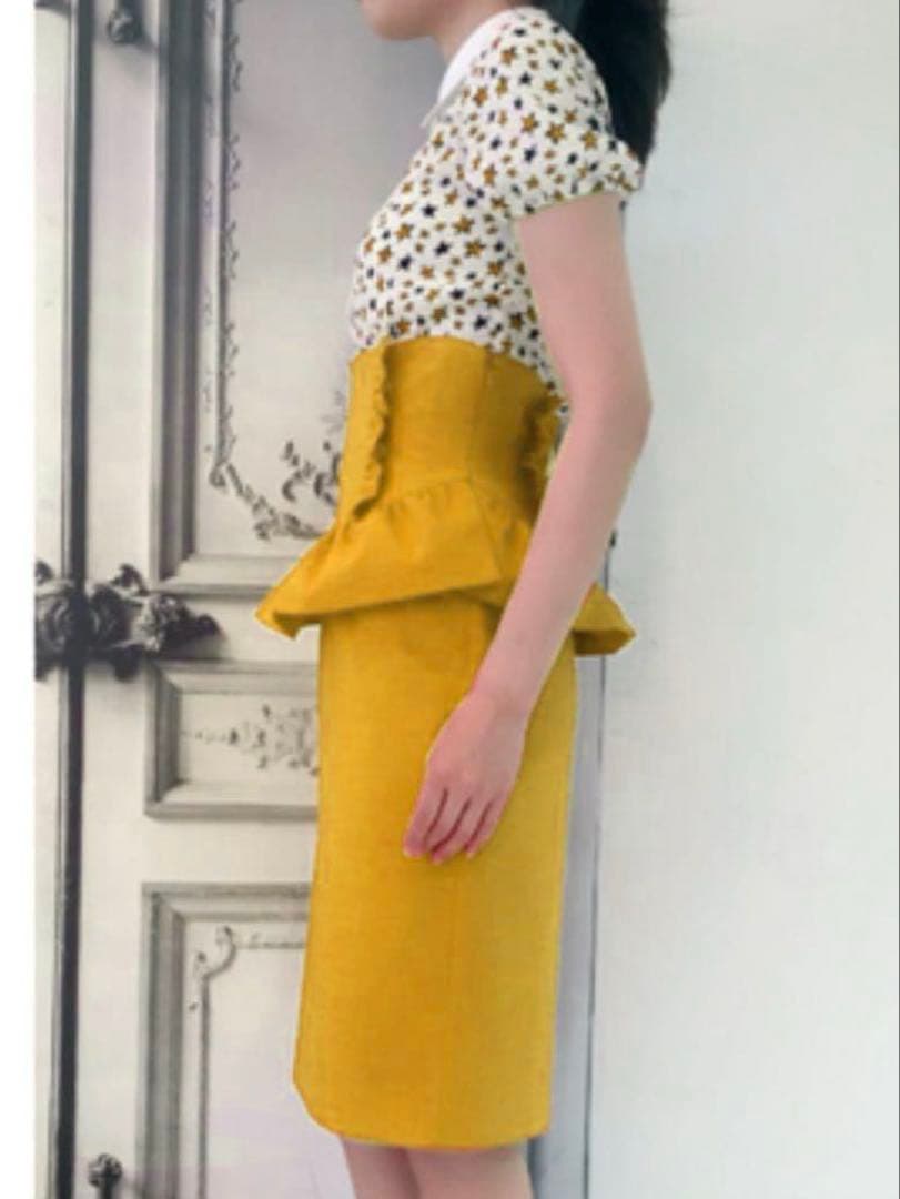 【新品タグ付】manielle ペプラムフリルスカート ゴールド【adk001】