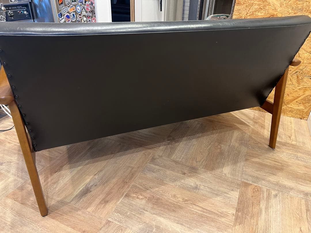 カリモク60 2シーター　ソファ　2人掛け　黒