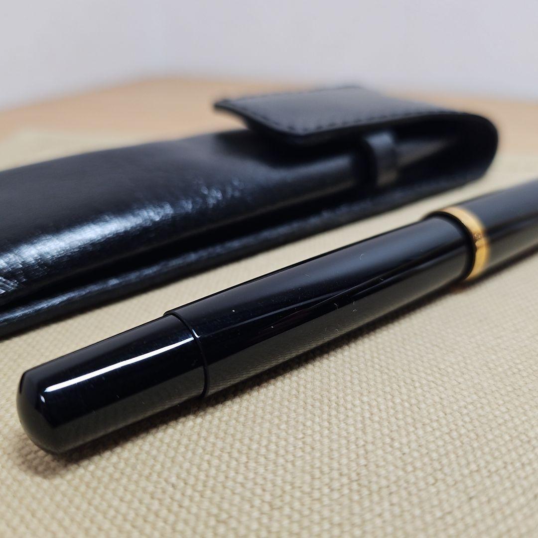 PELIKAN ペリカン F刻印 ペン・万年筆 樹脂系素材 ブラック ケース付き