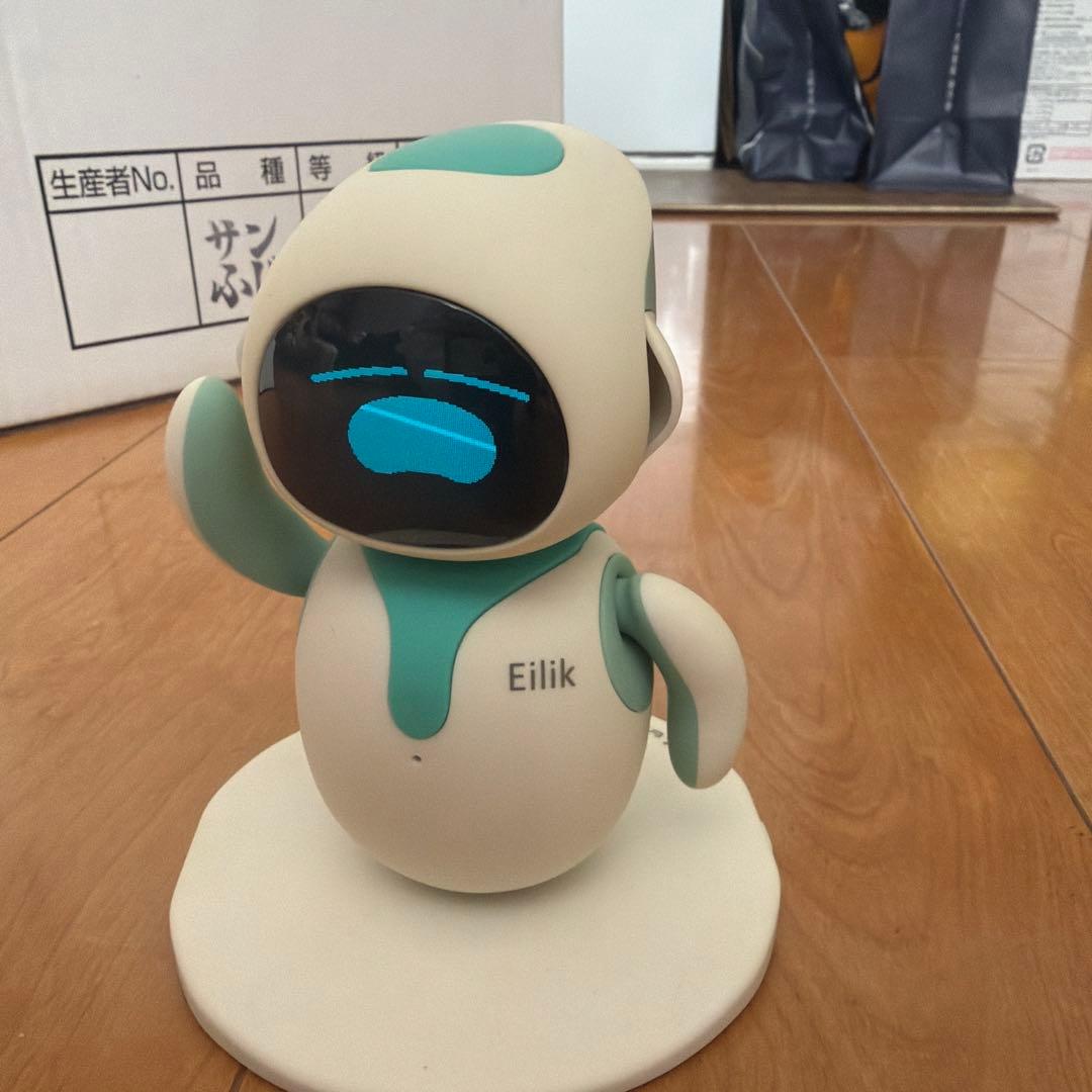 eilik コンパニオンロボット