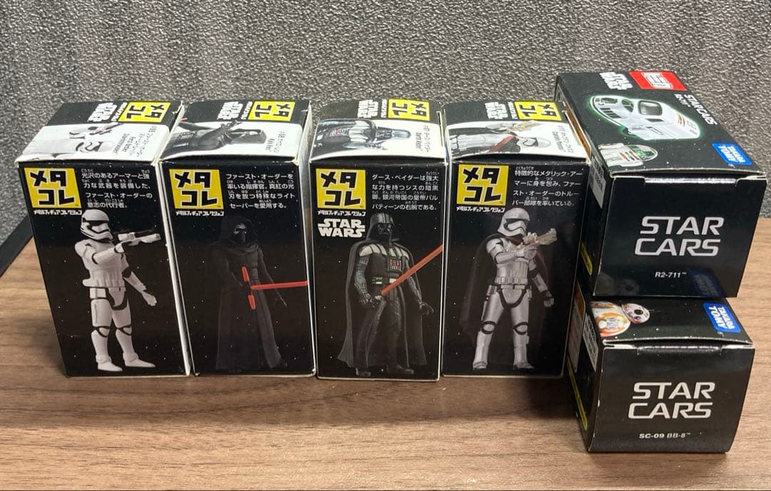 スターウォーズ　STAR WARS メタコレ　トミカ・フィギュア・パズルのセット