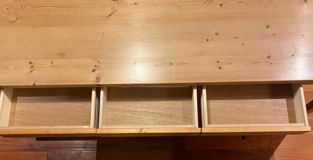 無垢材木製ダイニングテーブル 引き出し付き