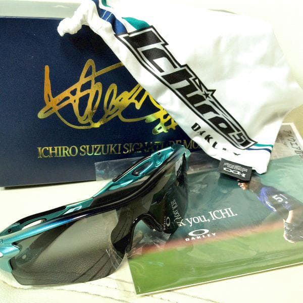 オークリー イチロー引退限定 レーダーロックパス シグネチャー