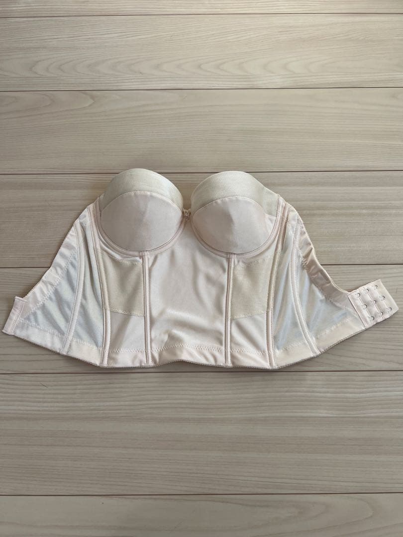 FOUR SIS & CO. ブライダルインナー ベージュ