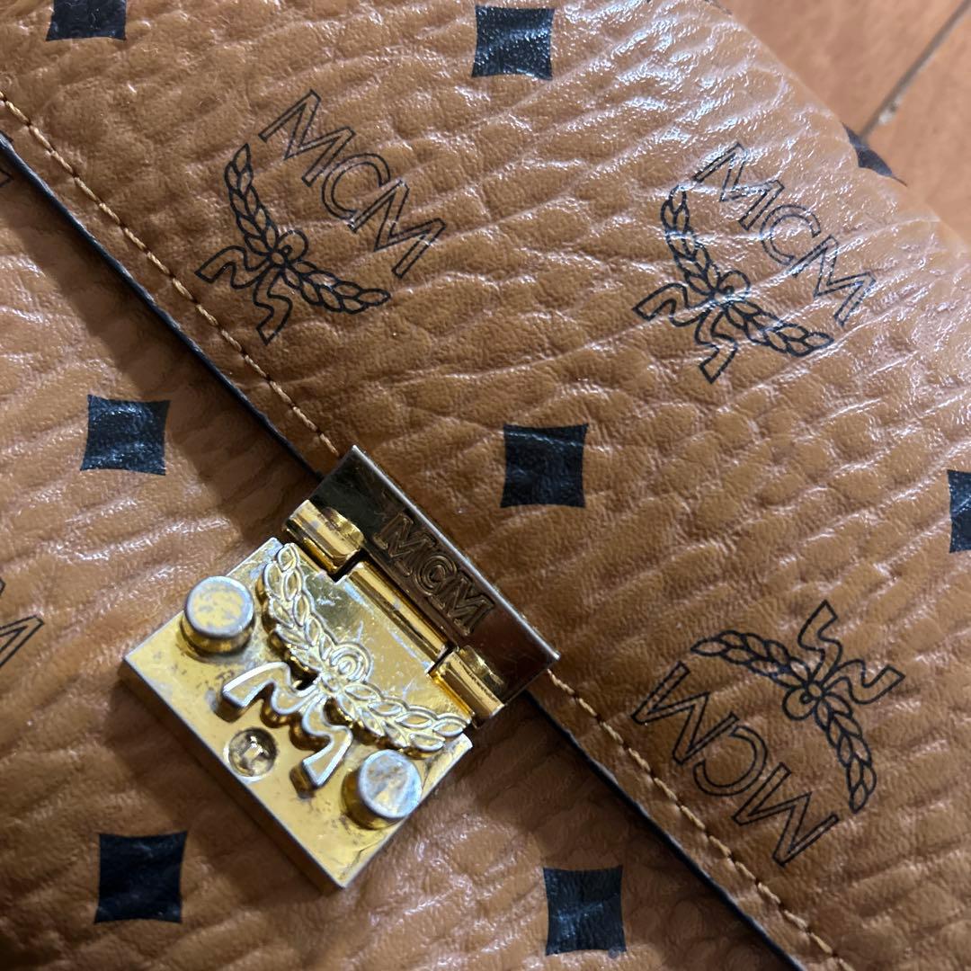 MCM ブラウンレザー ショルダーバッグ
