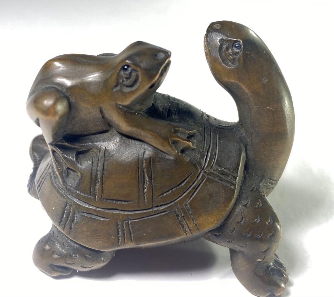 柘植材根付 精巧な木製木彫り根付 亀とカエル 置物、縁起物 黄楊繊細