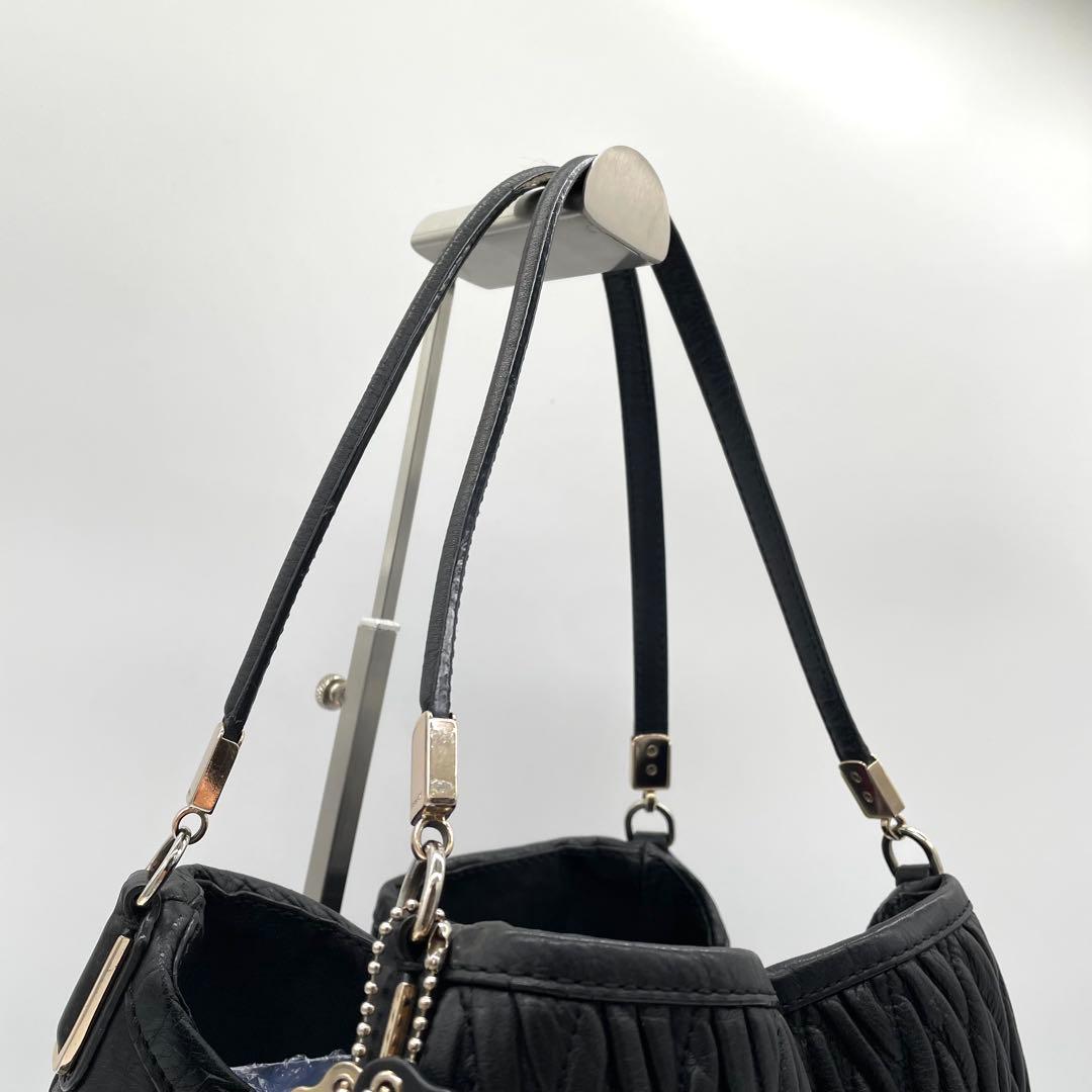 【極美品】コーチ　マディソン　ショルダーバッグ　キルティング　レザー　黒　A4可