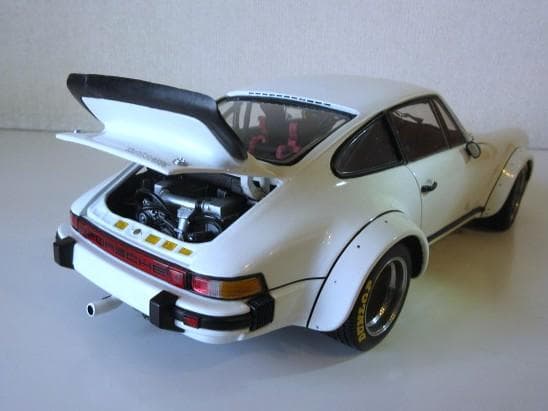 値下 exoto (1/18) ポルシェ 934RSR