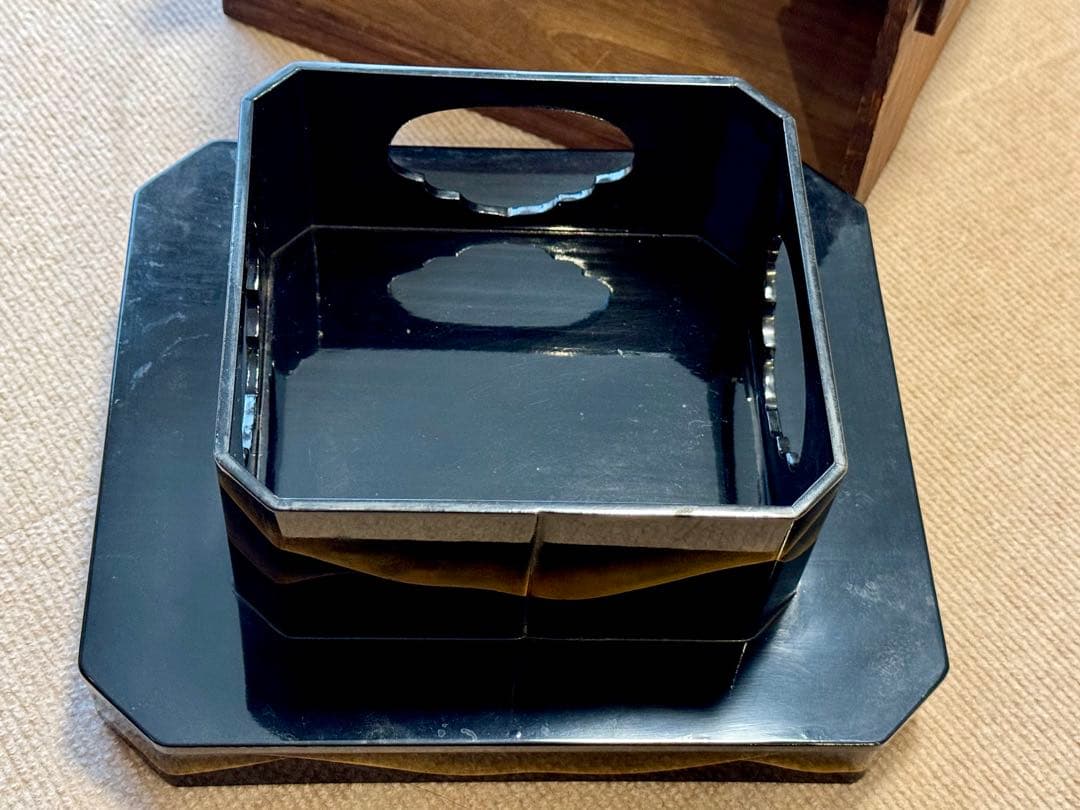 輪島塗 漆工芸品（盆／菓子盆・飾り盆） 蒔絵（まきえ）漆塗り食膳