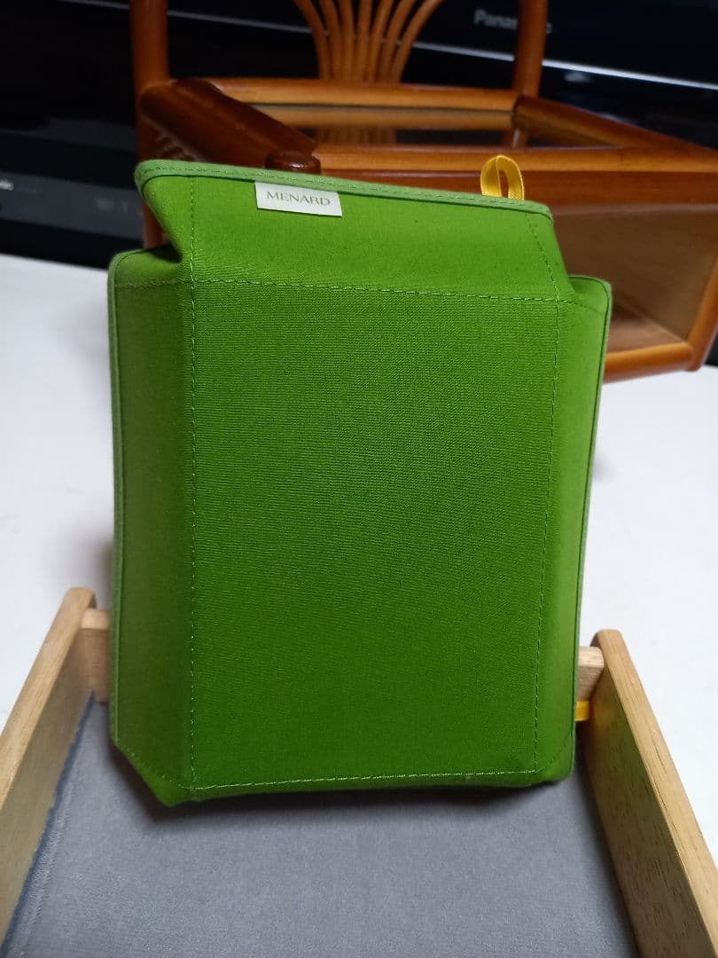 非売品　メナード　ノベルティ　ラタン　ガラス　ディスプレイ　ケース　美品