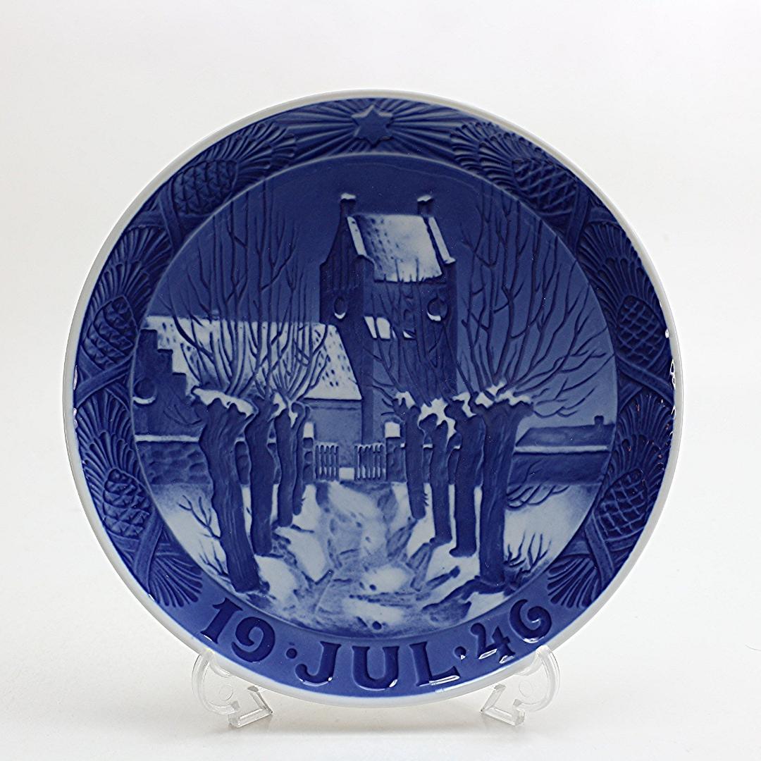 1946年 「村の教会」 イヤープレート ロイヤルコペンハーゲン 北欧 の陶器