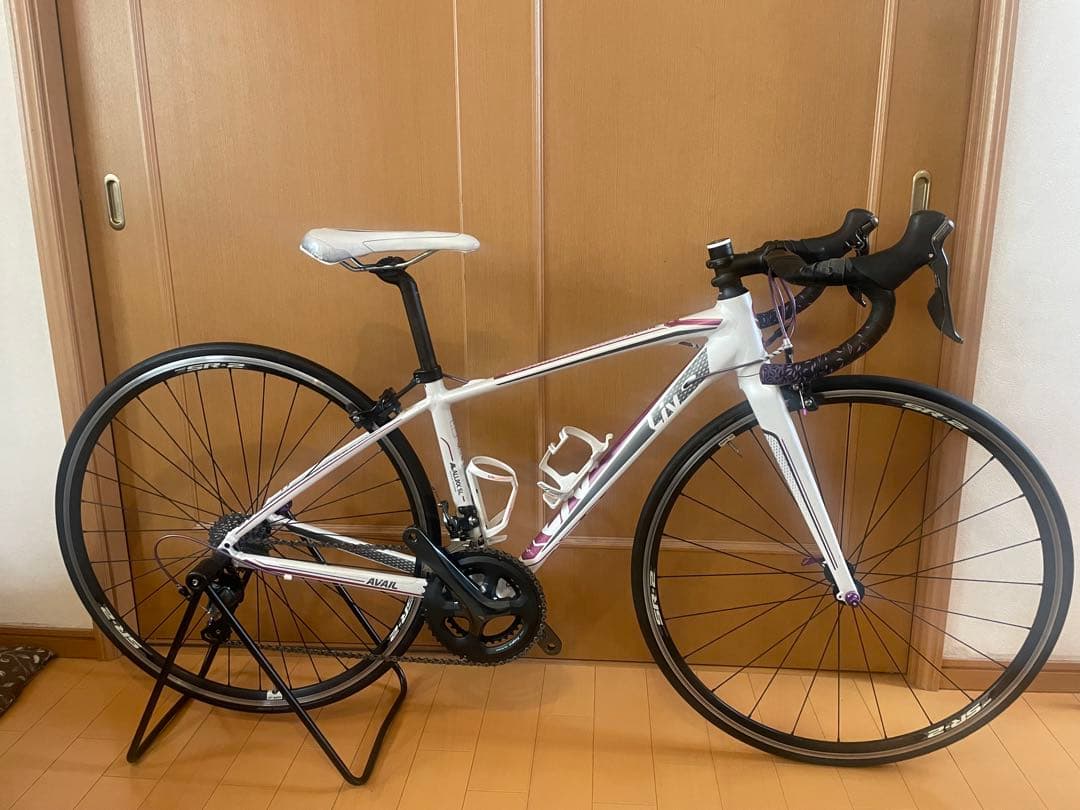 お引き取り限定］ジャイアントLiv AVAIL2 2016