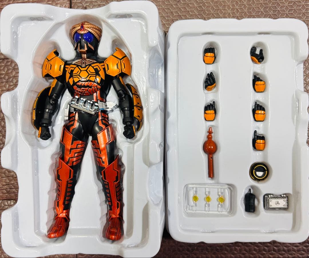 真骨彫SHFiguarts 仮面ライダーオーズブラカワニコンボ　開封済み　中古