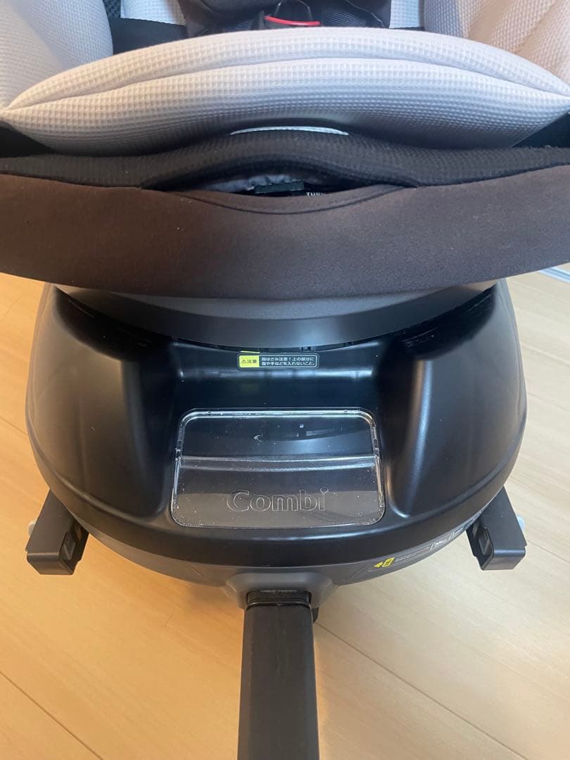 美品　Combi クルムーヴスマート ISOFIX エッグショック Neo