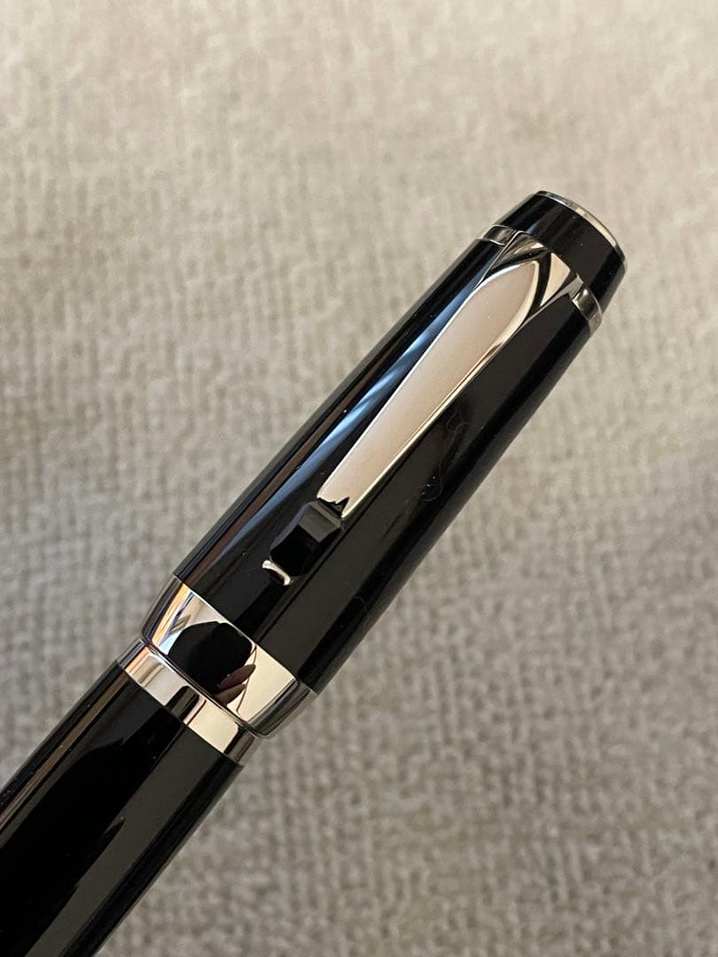 ◾️プラチナ美品◾️モンブラン◾️ボエム◾️キャップ式ボールペン◾️新品リフィル付属◾️