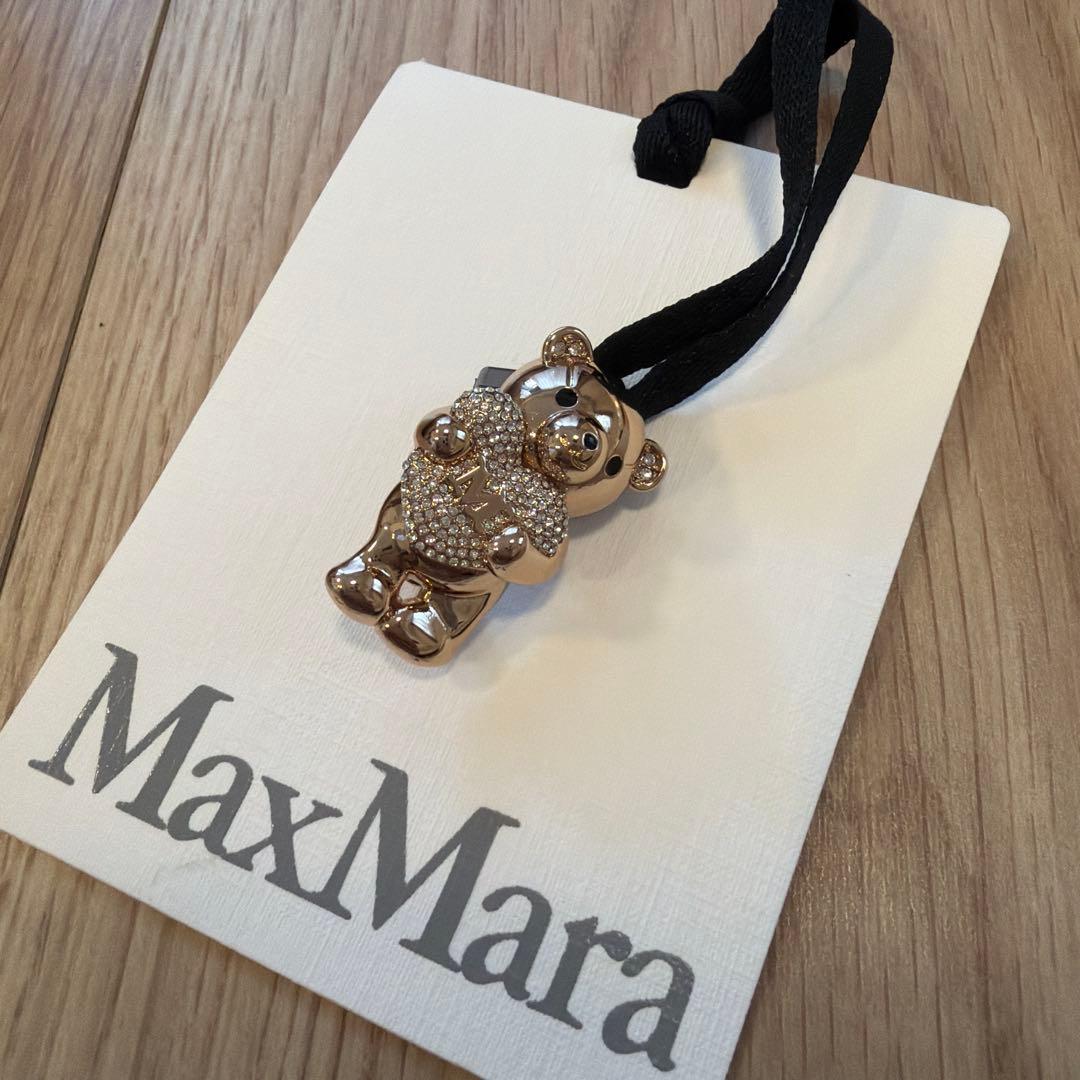 MaxMara テディベア ハート ブローチ - メルカリ