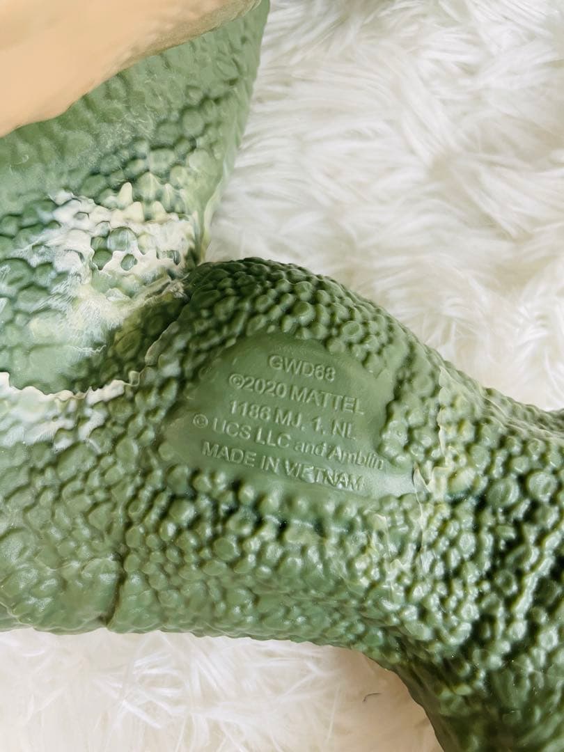 【極美品】ジュラシックワールド ギガノトサウルス GWD68 全長99cm