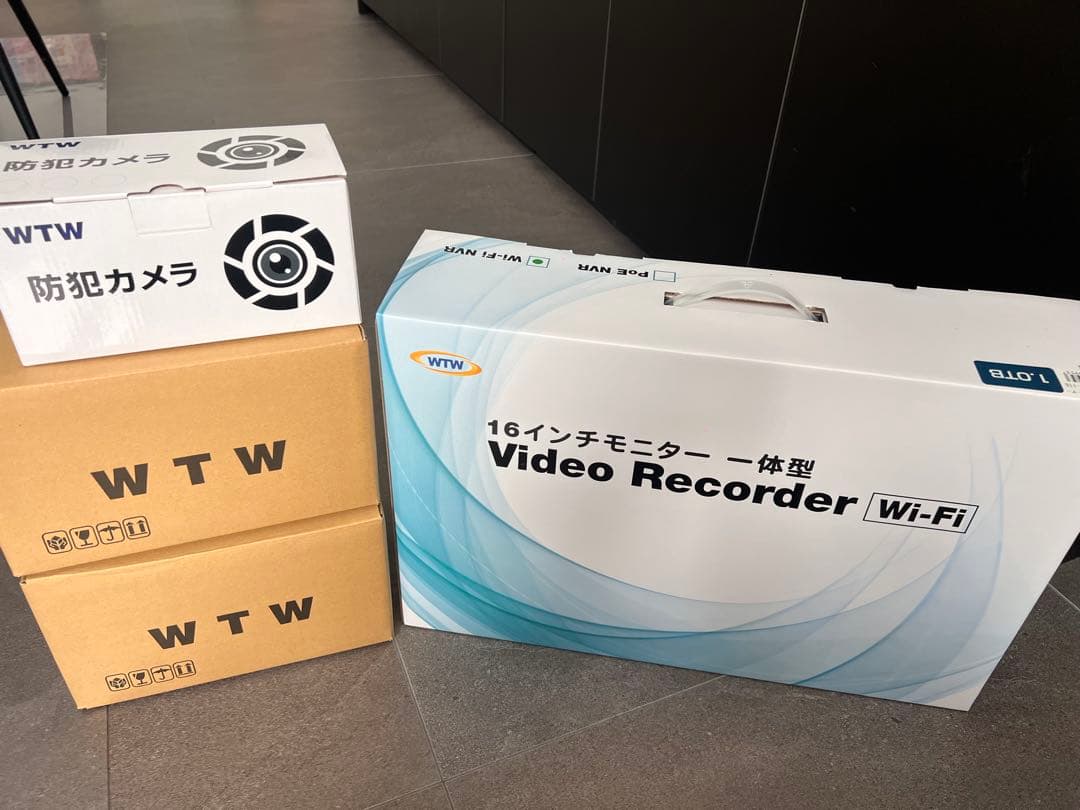 WTW 塚本無線 防犯カメラ（モニター・ゴマ5Plusカ3台・標準カメラ1台） WTW 塚本無線 防犯カメラ（モニター・ゴマ5Plusカ3台・標準カメラ1台