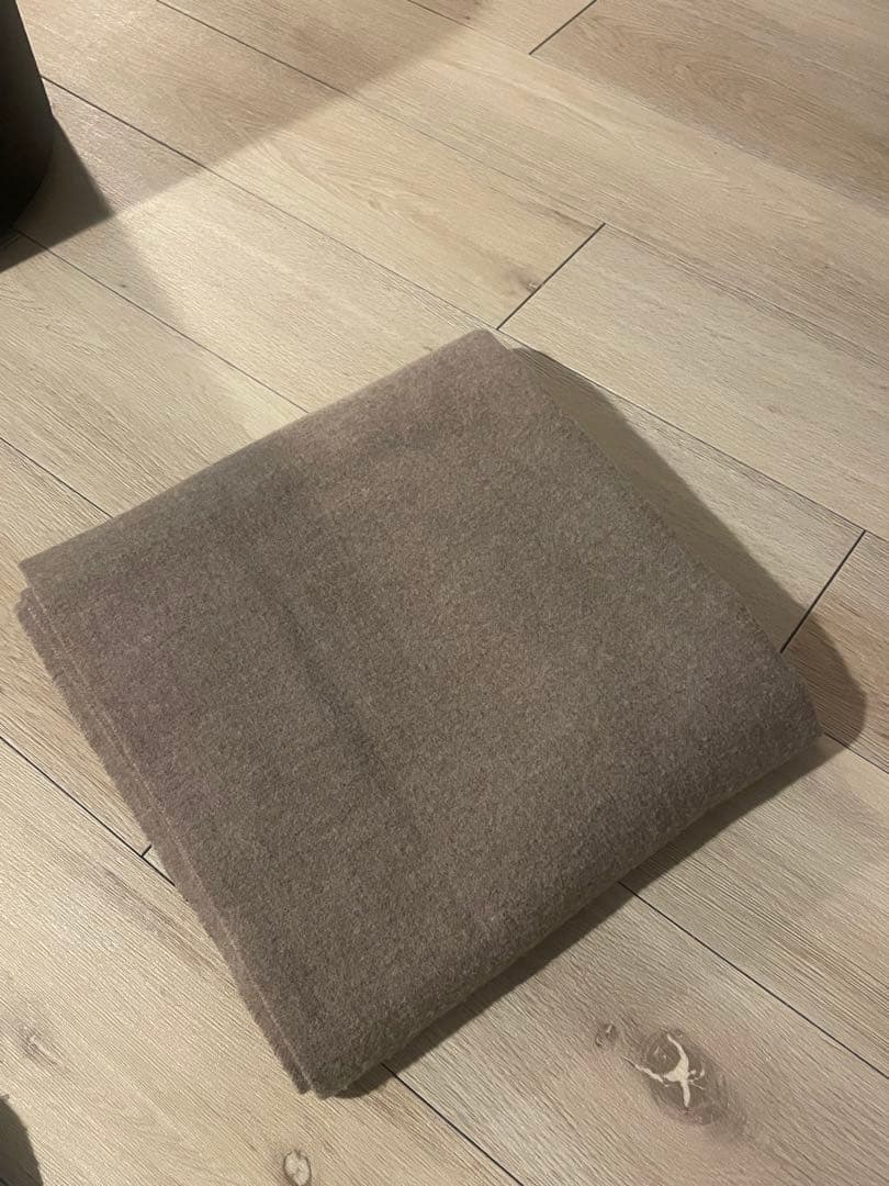 ワンコ氏様専用】Acne Studios ベージュ マフラー フリンジ付き - 小物