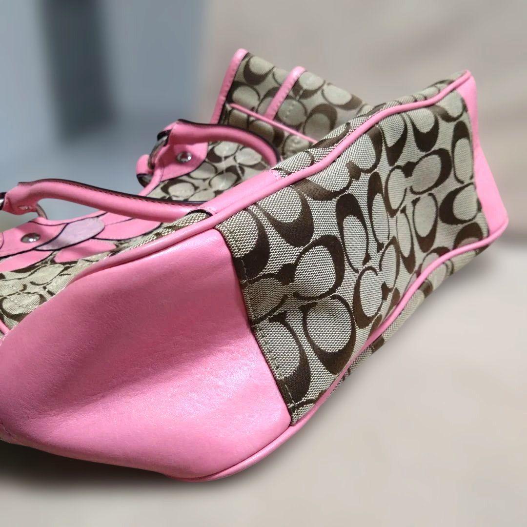 COACH コーチ　バッグ　シグネクチャー　フラワーアップリケ　F14724