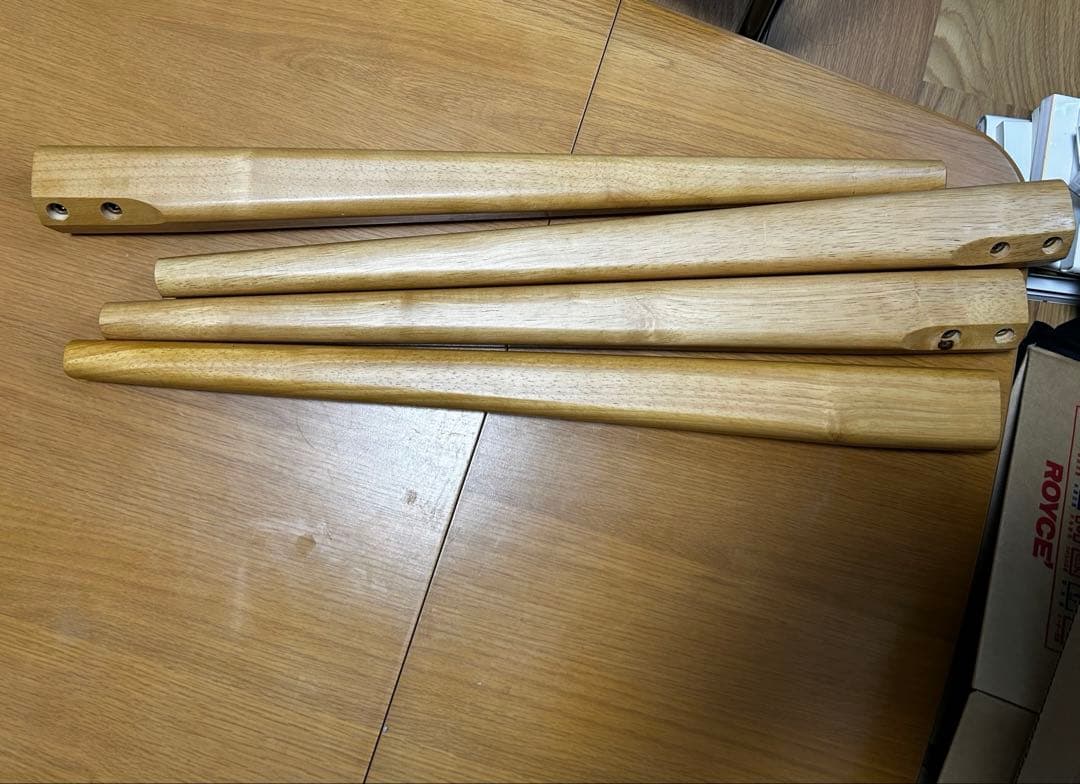 伸長式160cmテーブル　※4脚の椅子もあります、別途ご相談ください