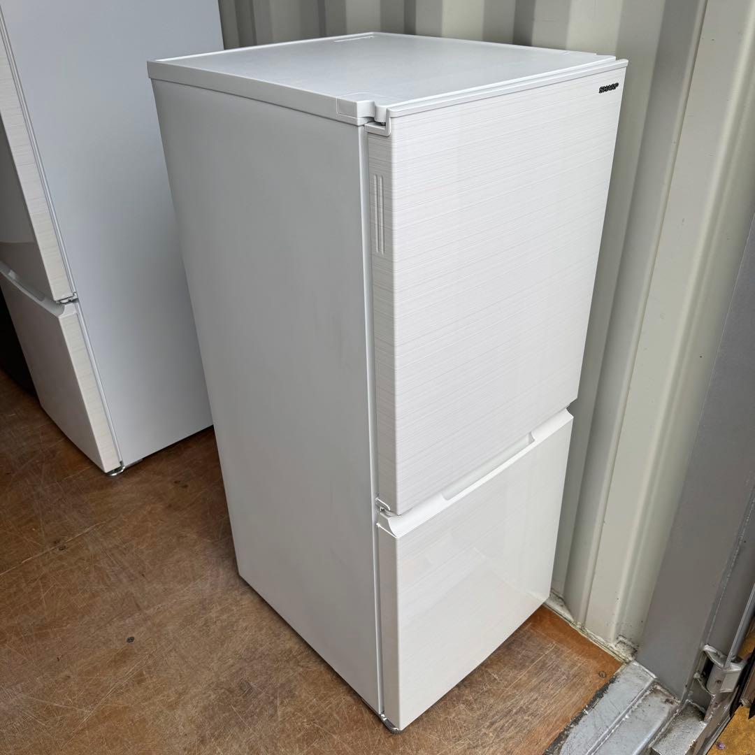 C7718★2021年製美品★シャープ　冷蔵庫　右.左開き　ホワイト　一人暮らし