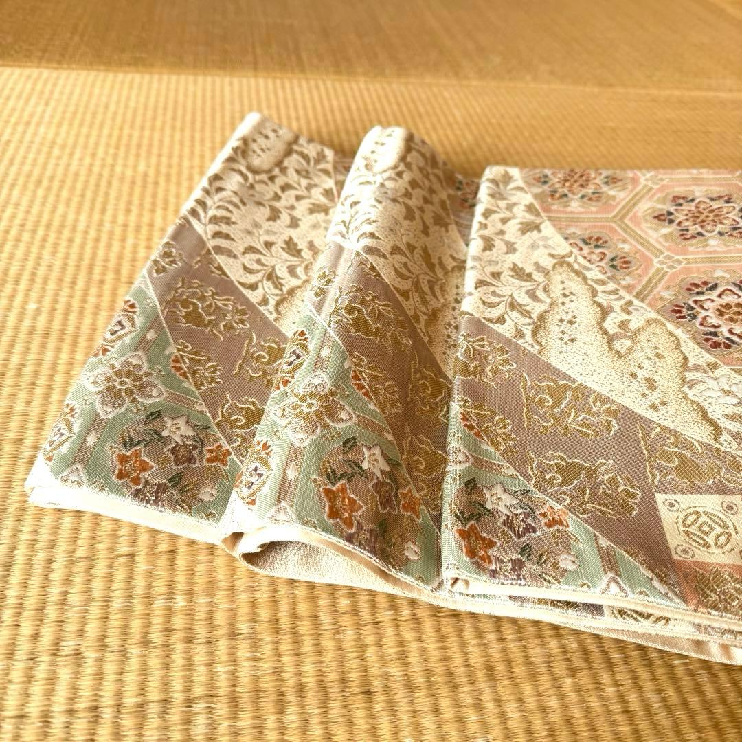 袋帯　花亀甲繋ぎと流水に古典草花文