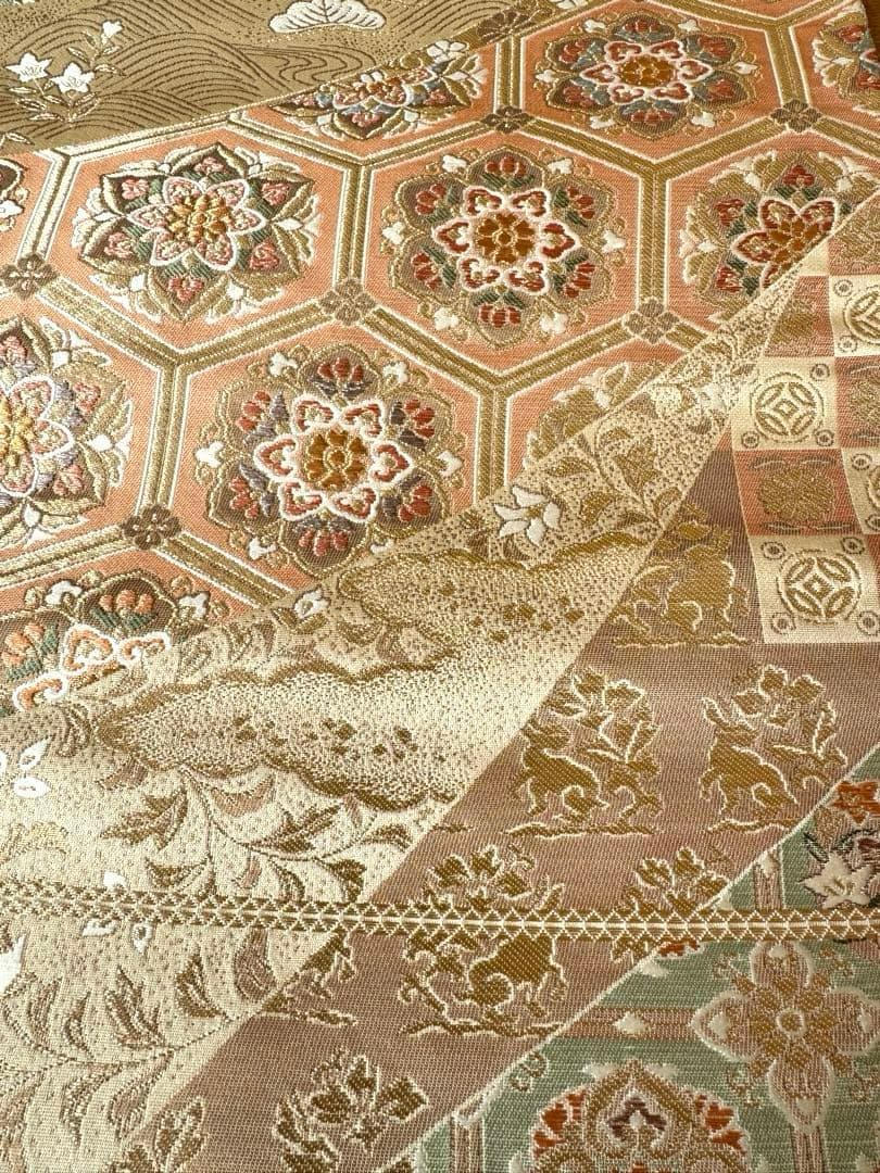 袋帯　花亀甲繋ぎと流水に古典草花文