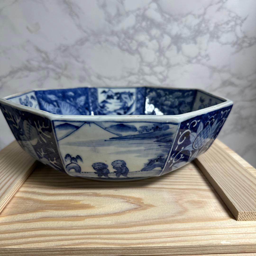 伊万里、八角、染め付け、大深鉢、箱付き。