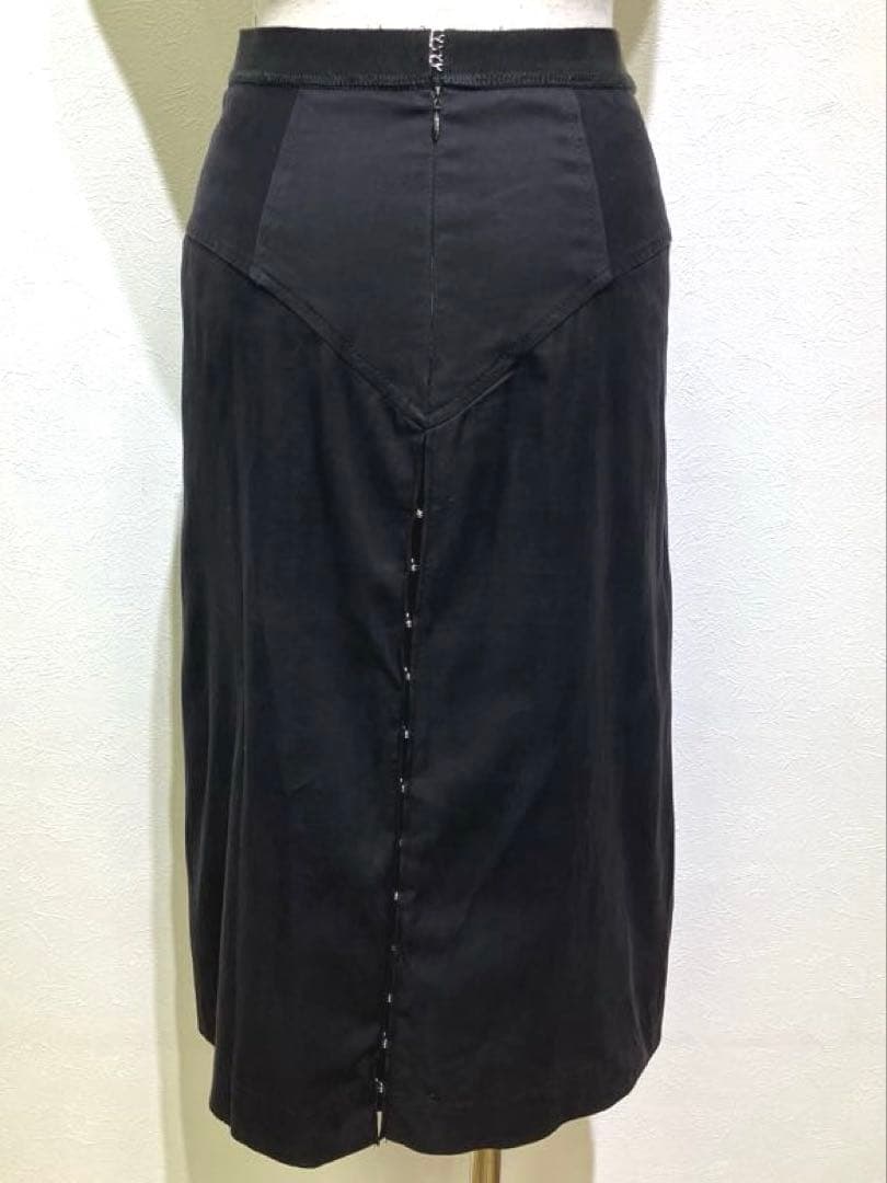 MIU MIU 黒 タイト フレアスカート ミモレ丈　前後ホック　イタリア製