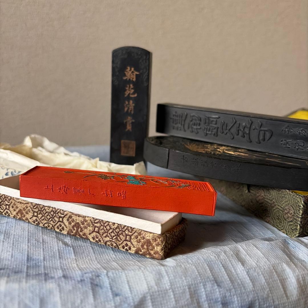 墨 唐墨 文房四宝 中国 朱墨 魚戯蓮 書画 書道 硯 - メルカリ