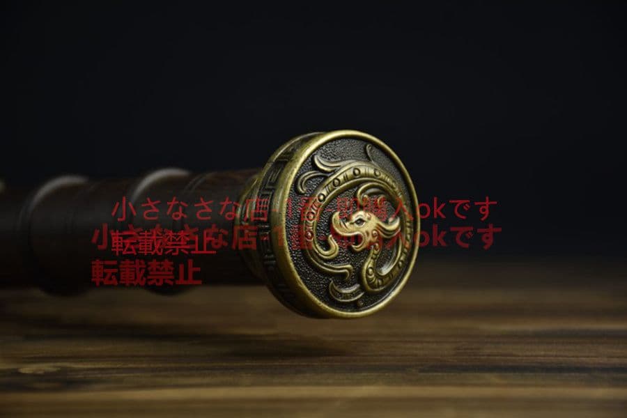 ぐるぐる回る 古兵器   武具　刀装具　日本刀　模造刀   居合刀