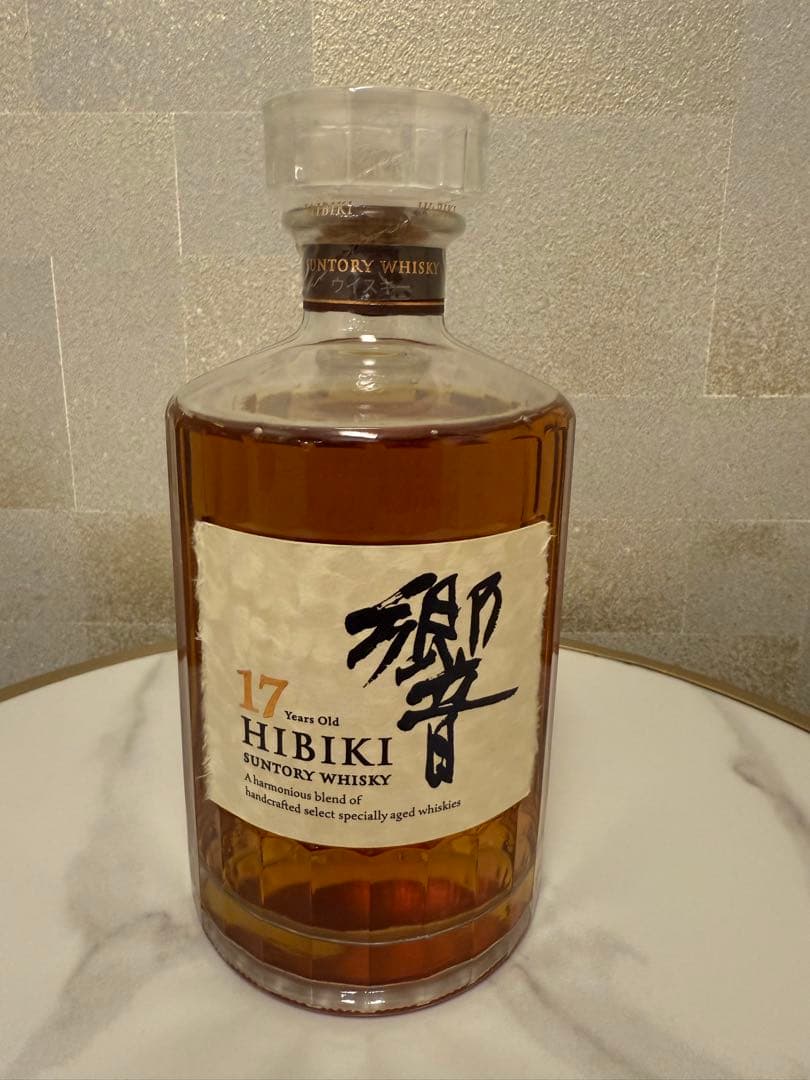 サントリー 響 17年 ウイスキー　700ml サントリーウイスキー 響 サントリー 17年 700ml 箱なし ウイスキー