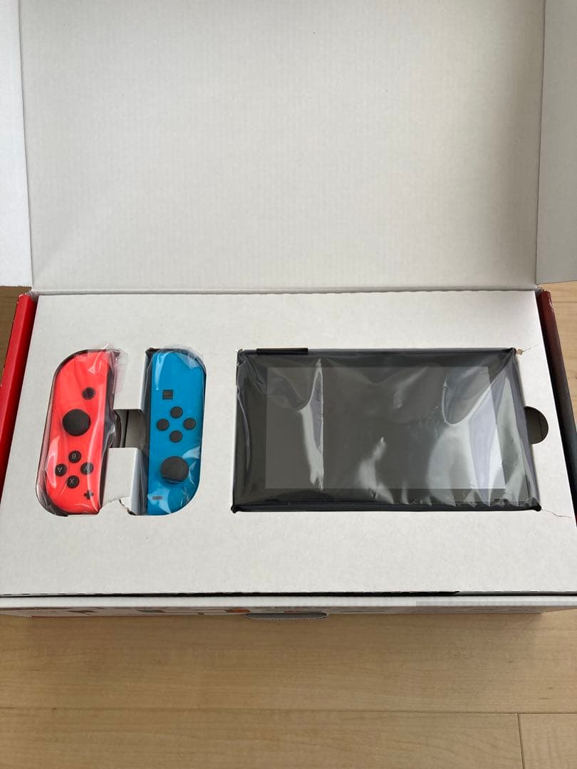 【液晶極美品】Nintendo Switch 本体 赤/青 Joy-Con付き