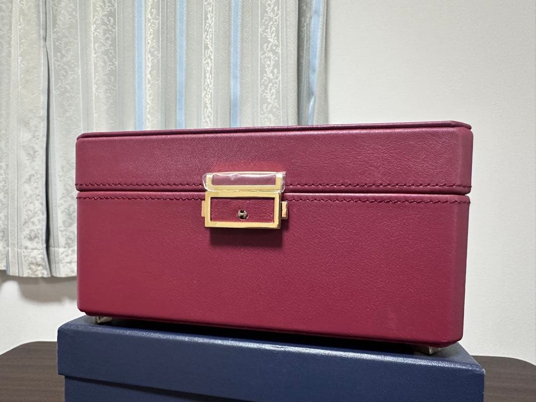 未使用品　agete アガット　ジュエリーボックス　レッド　外箱付き　インテリア