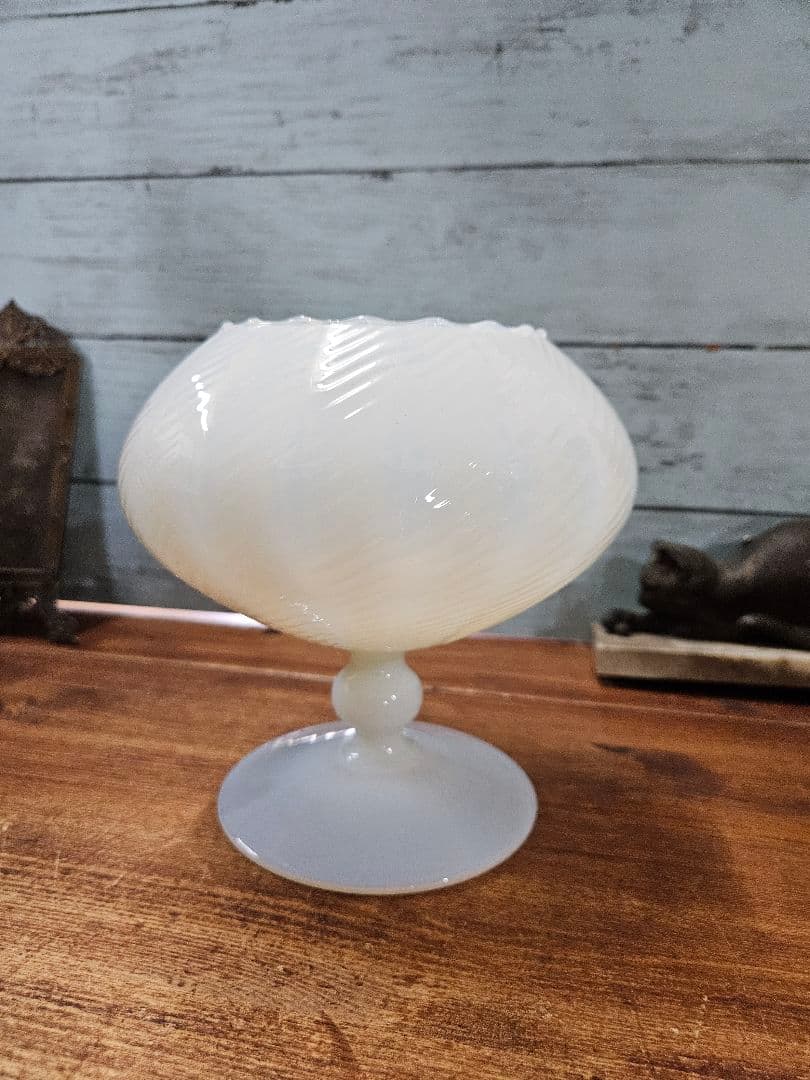 フランスアンティーク オパールセントガラスの花瓶 グラス 花入れ