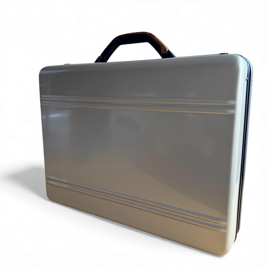 のほほん 　BRIC'S ブリックス　ゴールド ビジネスバッグ　アタッシュ