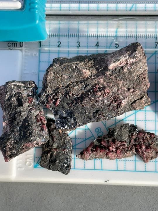 パイロクスマンガン 田口鉱山産 国産鉱物