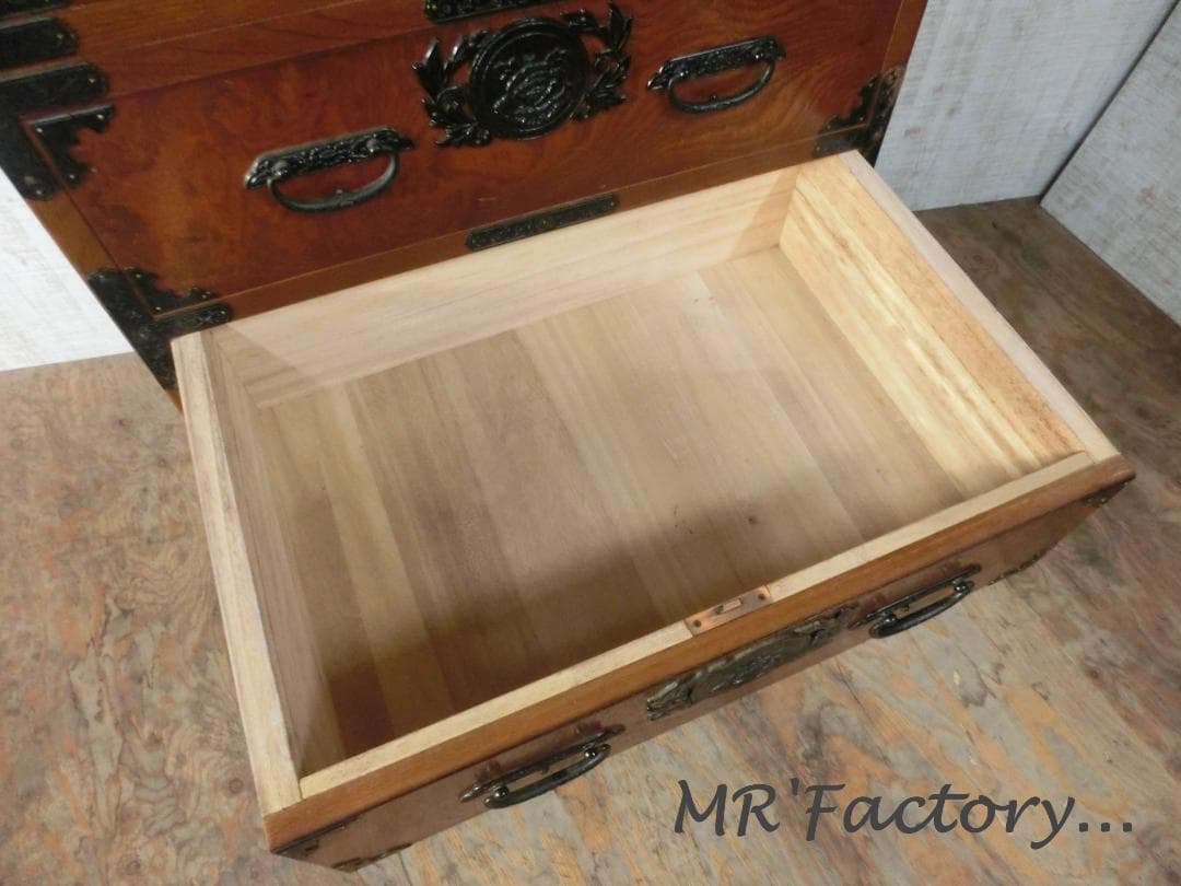 アンティーク けやき 欅 箪笥 タンス 収納 和調金具 古民家 レトロ