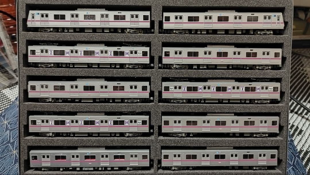 営団)東京メトロ 8000系 8110編成 ラッピング加工品 マイクロエース