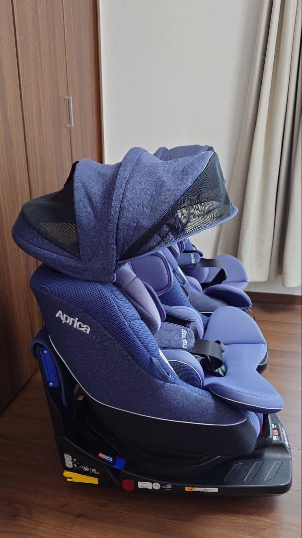 【ベビースター】Aprica 車用チャイルドシート 青色 サンシェード付き