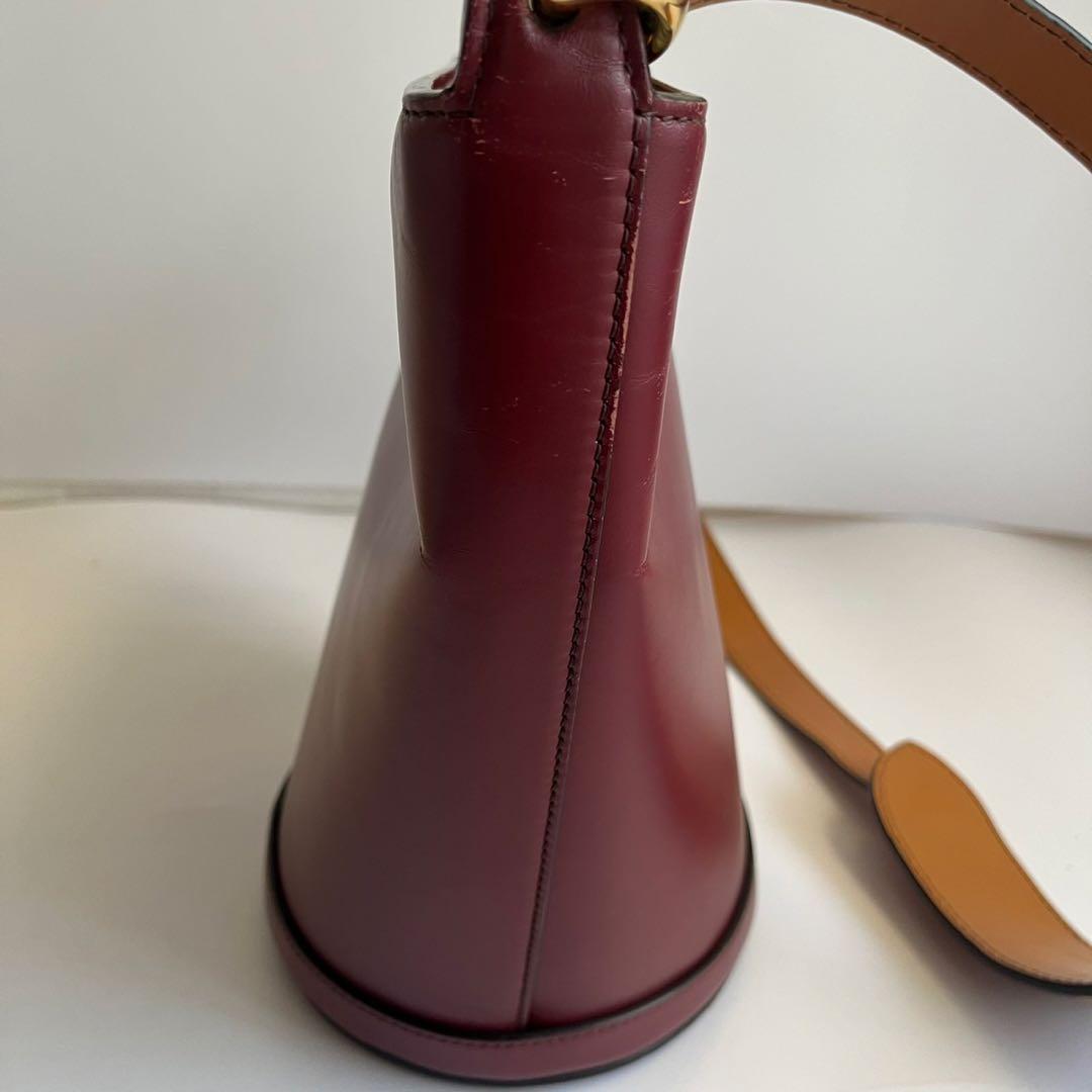 極美品✨　MARNI マルニ　ショルダーバッグ　バケツバッグ　レザー　赤系