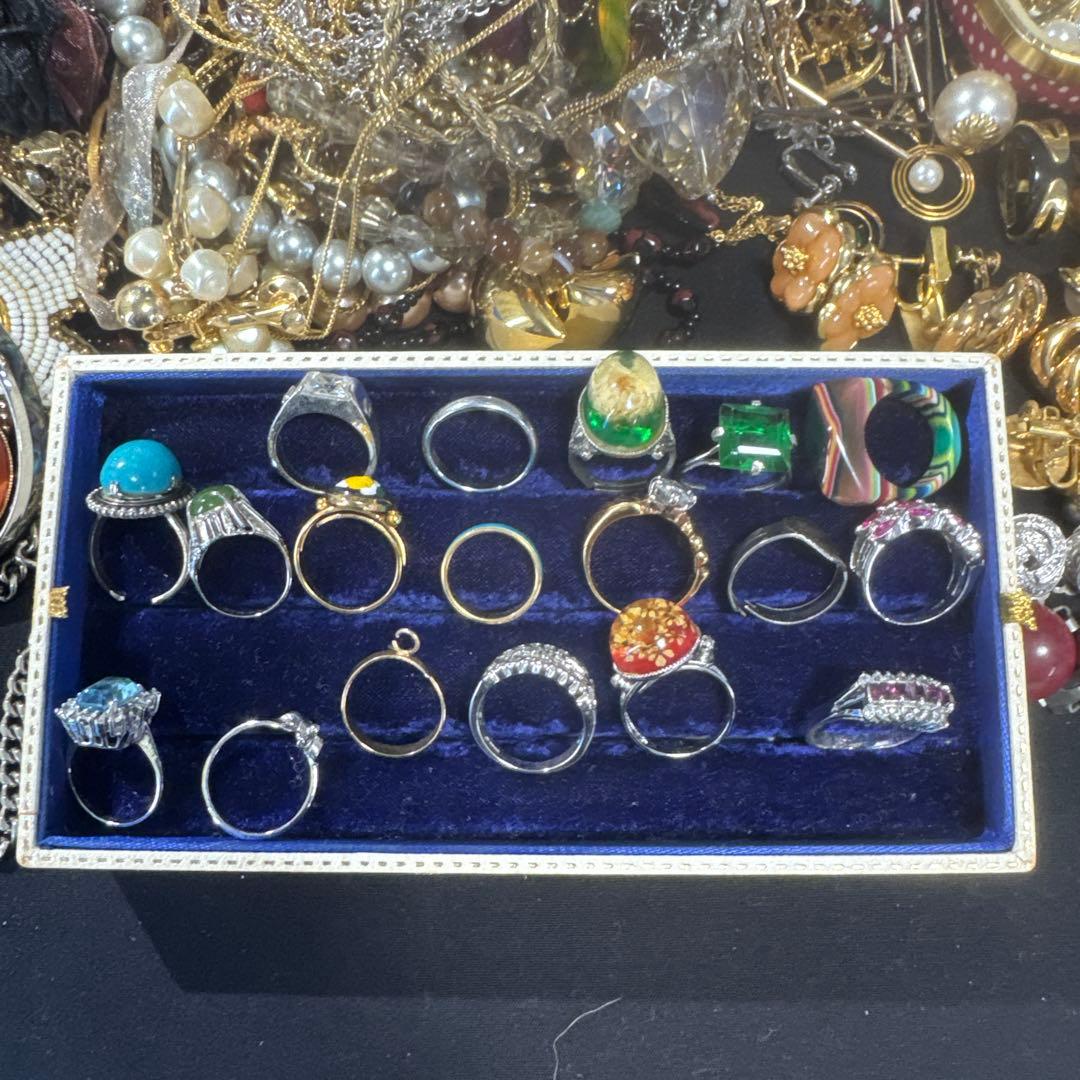 2950★レトロ　アクセサリーまとめ売り★大量★★整理品★遺品