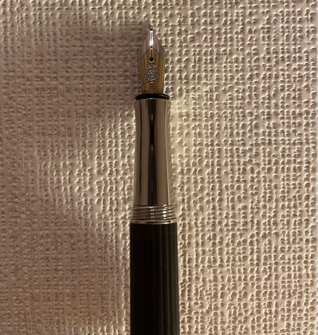 ファーバーカステル 万年筆 クラシック 伯爵 エボニー シルバーコート M