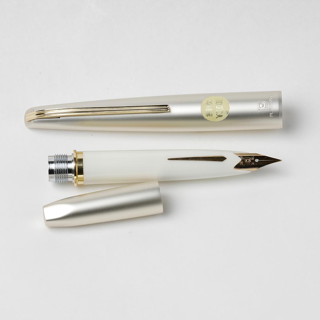 未使用 プラチナ ポケット 18K 細軟 バイカラー白 万年筆 60年代製造 B