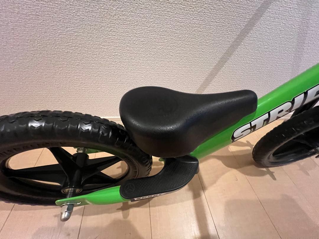 【美品】STRIDER バランスバイク グリーン 12インチ