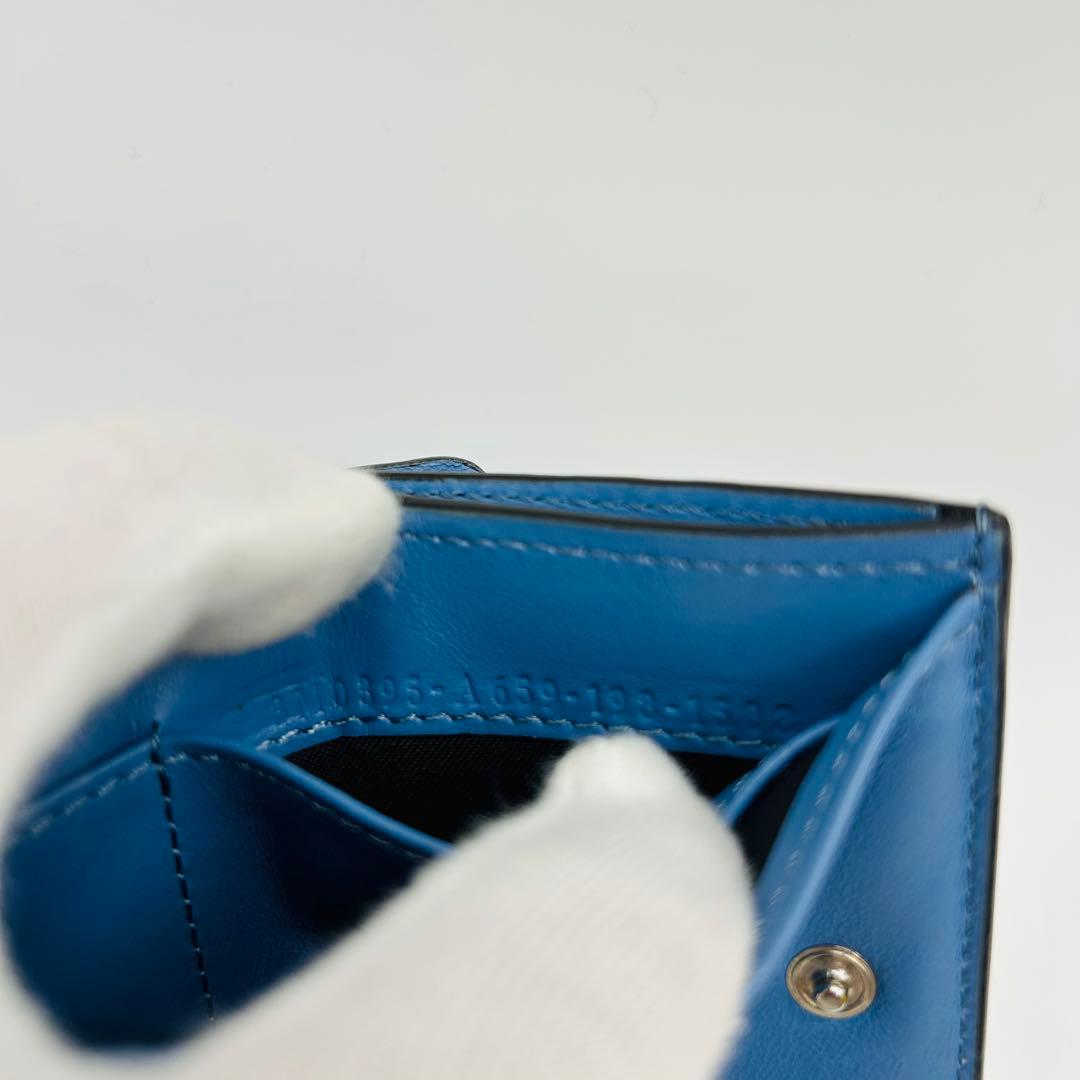 極美品】FENDI フェンディ 三つ折り財布 コンパクトF バイカラー ズッカ