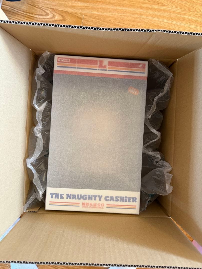 ぬいぐるみ The Naughty Cashier